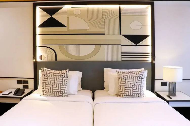 The Quarter Saphan Khwai By Uhg