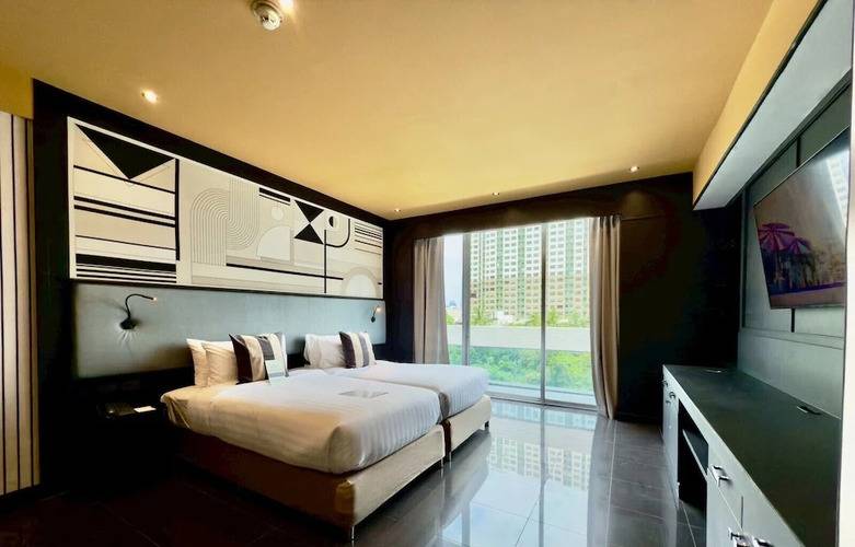 The Quarter Saphan Khwai By Uhg