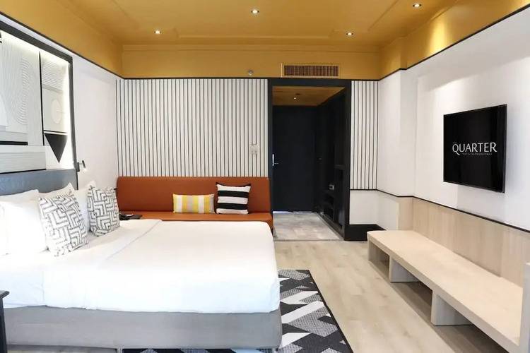 The Quarter Saphan Khwai By Uhg