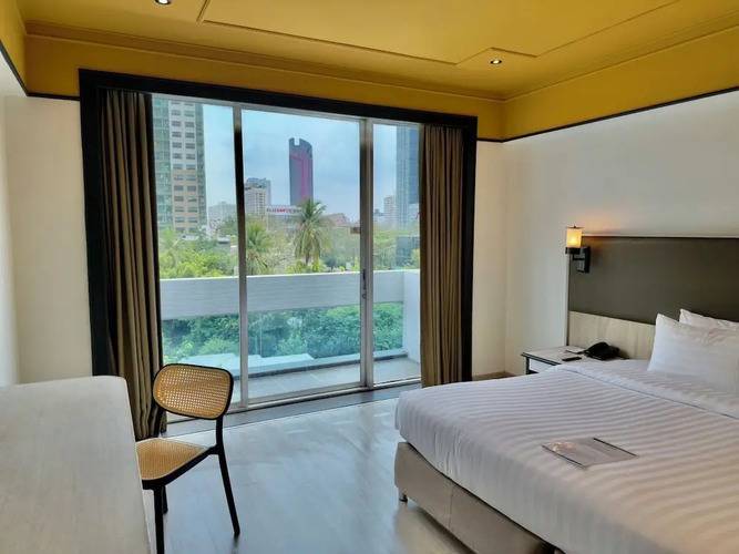 The Quarter Saphan Khwai By Uhg