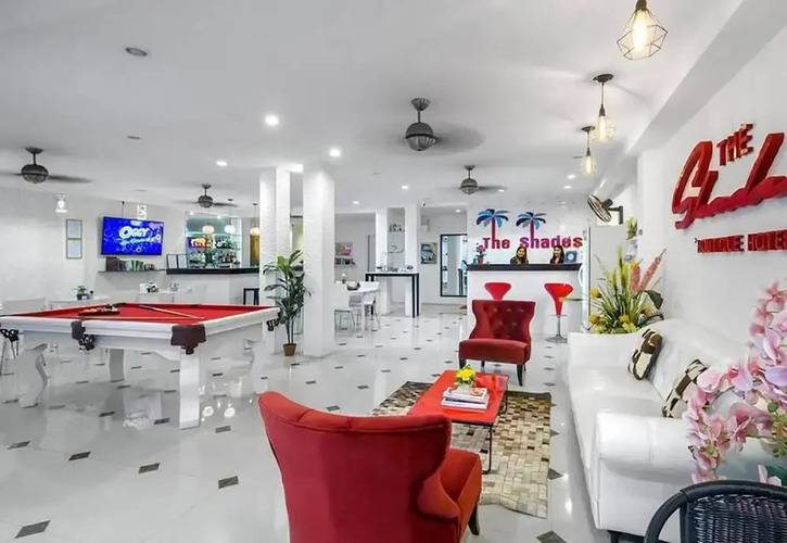 The Shades Hotel 50 Meter Beach Front