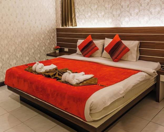 The Shades Hotel 50 Meter Beach Front