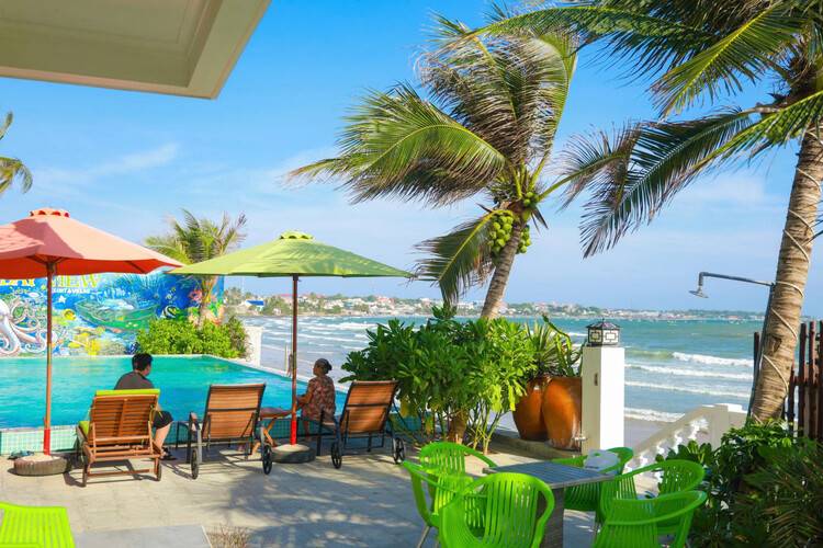 Bay View Resort & Villas