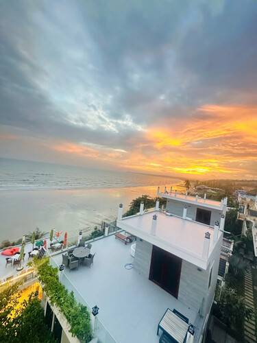 Bay View Resort & Villas