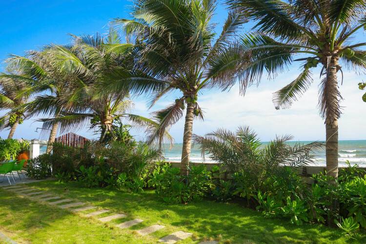 Bay View Resort & Villas