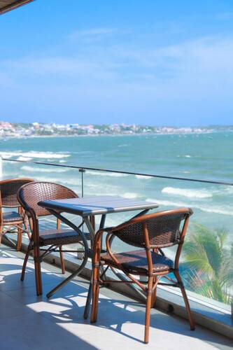 Bay View Resort & Villas