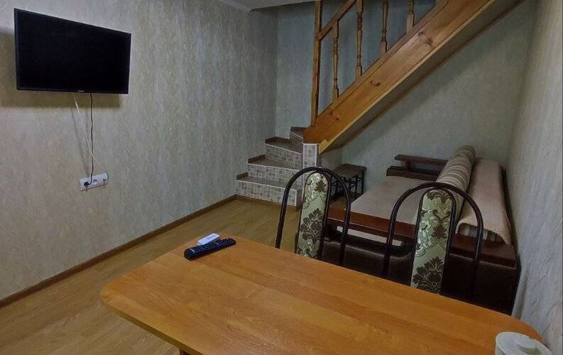 Юрий Лк На Лермонтова 17