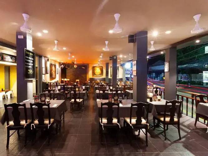 Two Chefs Inn