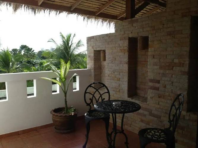 Karon Beach Pool Hotel