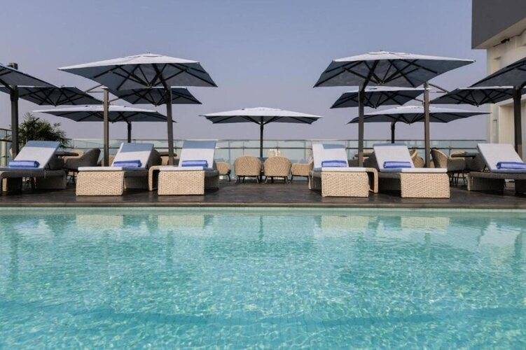 Wink Icon Hotel Danang Riverside - 24hrs Stay & Rooftop Pool Bar