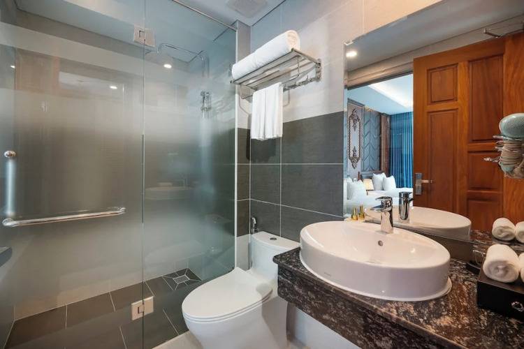 Monalisa Luxury Hotel