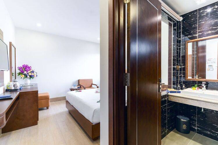 Отель Sana Danang Beach