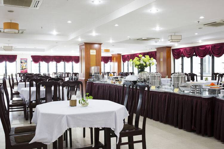 Seafront Hotel Da Nang