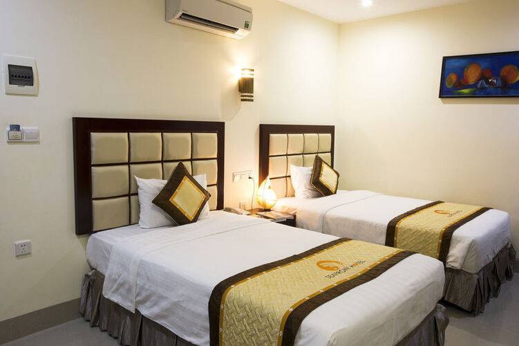 Seafront Hotel Da Nang