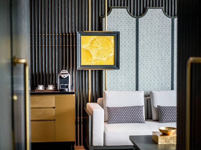 Hoiana Hotel & Suites