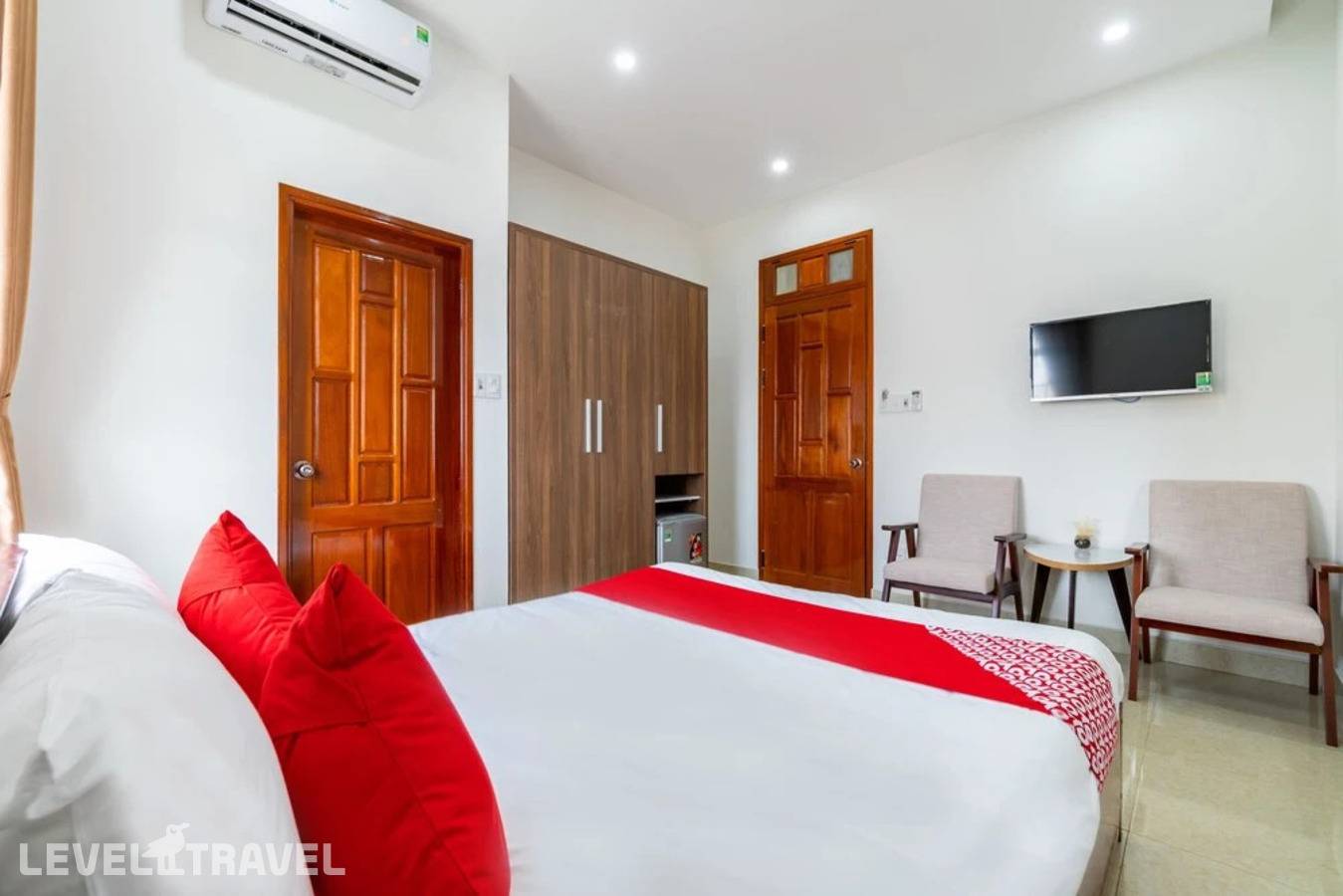 Отель Le House Hotel And Studio By Oyo Rooms — Дананг, Вьетнам
