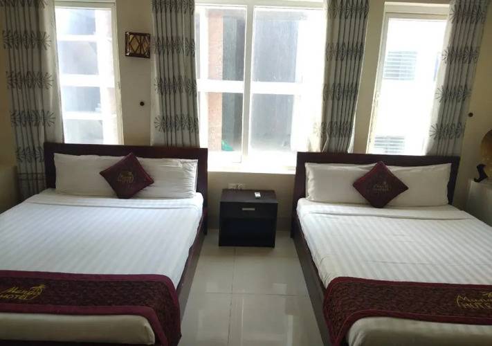 Mango Hotel