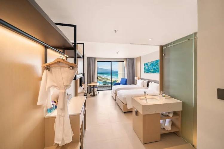 Sunshine Cam Ranh See View