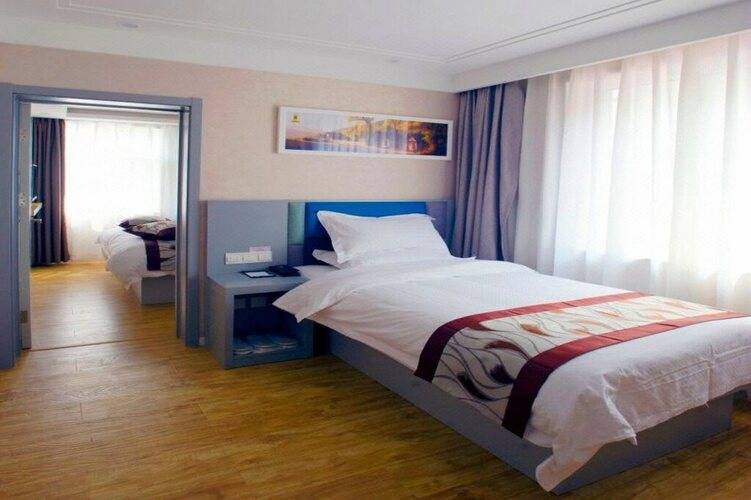 Super 8 (Beijing West Balizhuang Road)