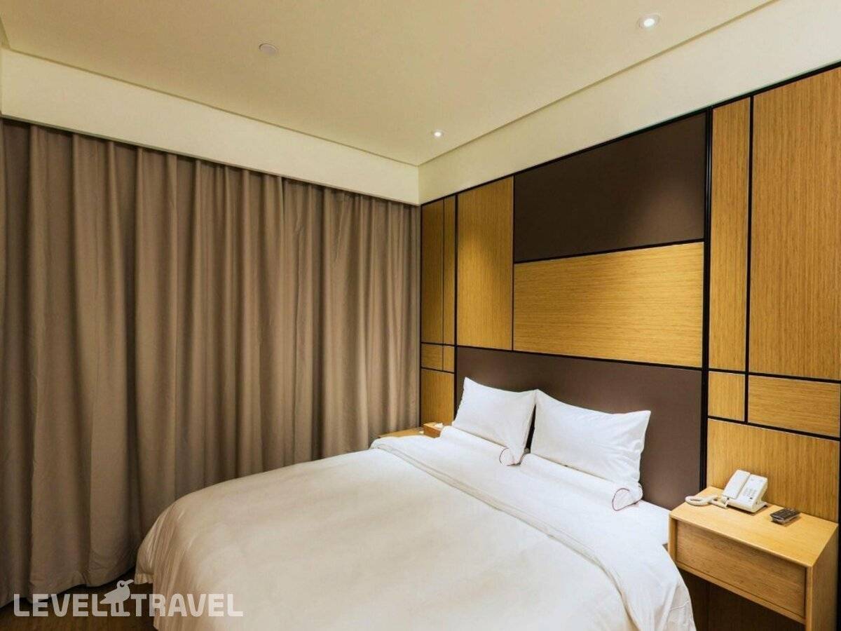 Отель Ji Hotel Shanghai Hongqiao Transport Hub Linkong Zone — Шанхай, Китай