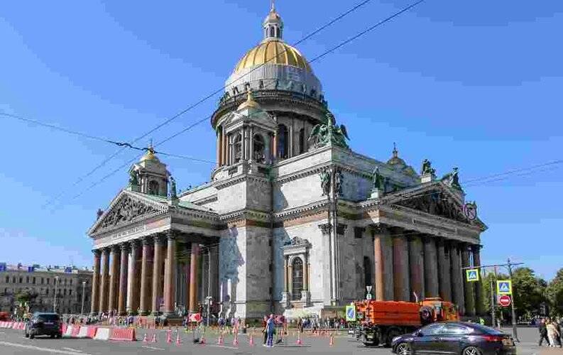 Роскошь С Видом На Неву И Разводной Мост