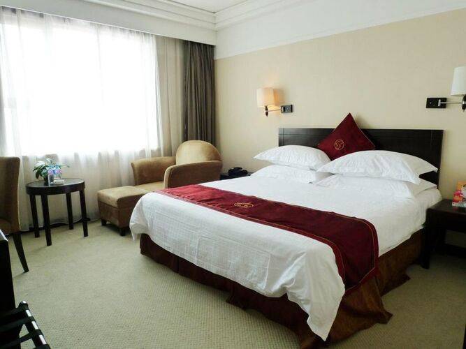 Hongluyuan Ningjiang Grand Hotel