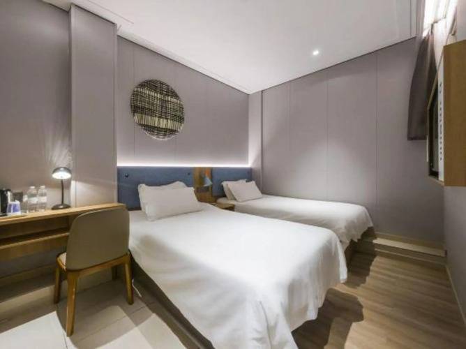 Homeinn Pebble Hotel (Shanghai Nanjing Road Pedestrian Street Jiangyin Road)