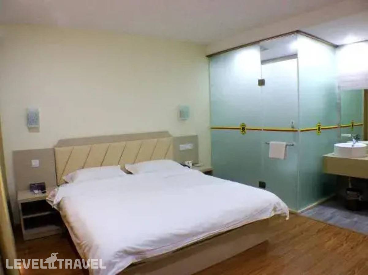 Отель Super 8 Shanghai Dongjing Huanlegu Dongye Road — Шанхай, Китай