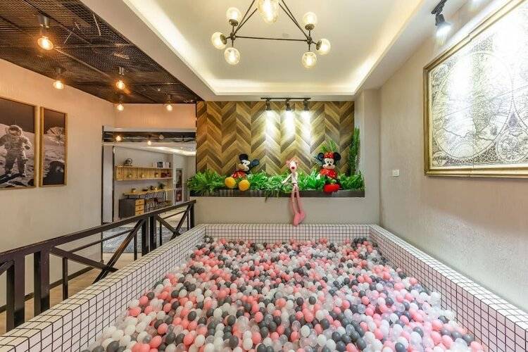 Vintage Hotel