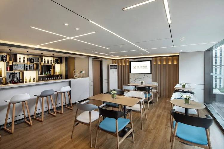 Jinglai Hotel (Shanghai Bund East Nanjing Road Pedestrian Street)