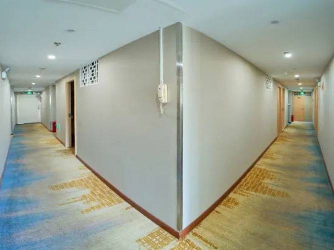 Zsmart Zhishang Hotel (Shanghai Chest Hospital Hongqiao Road Subway Station Branch)