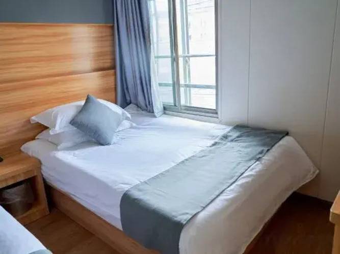 Zsmart Zhishang Hotel (Shanghai Chest Hospital Hongqiao Road Subway Station Branch)