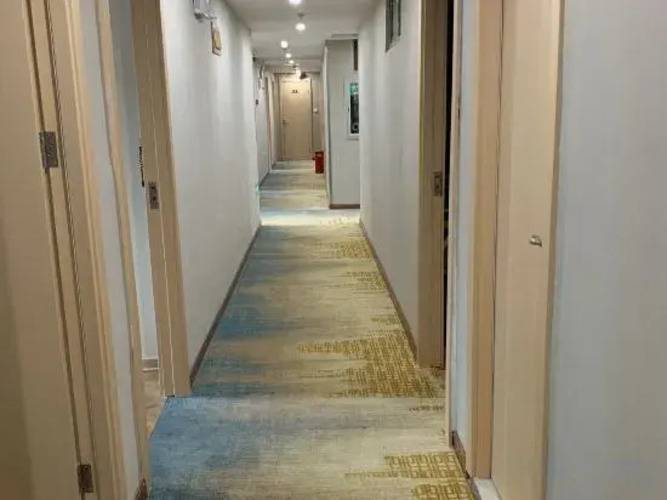 Zsmart Zhishang Hotel (Shanghai Chest Hospital Hongqiao Road Subway Station Branch)