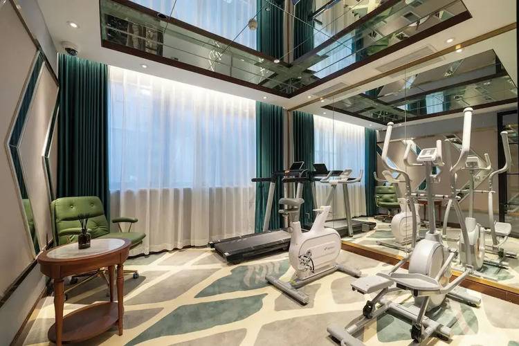 Nostalgia S Hotel(Shanghai Railway Station & Suzhou Creek)