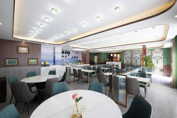 Nostalgia S Hotel(Shanghai Railway Station & Suzhou Creek)