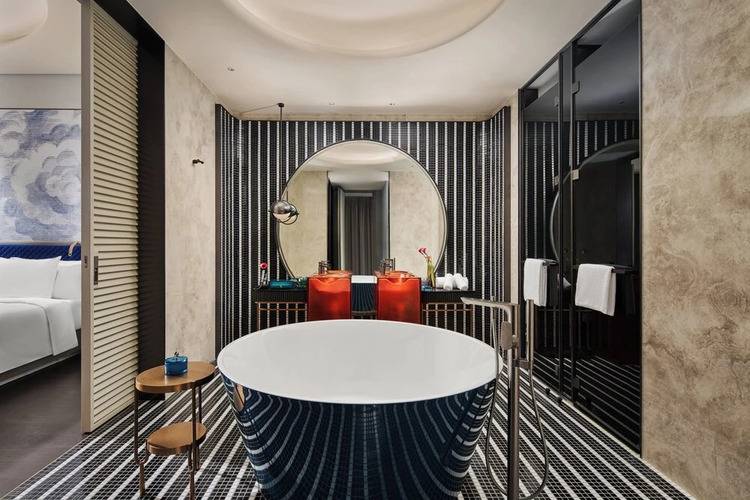 Hotel Indigo Shanghai Harbour City By Ihg