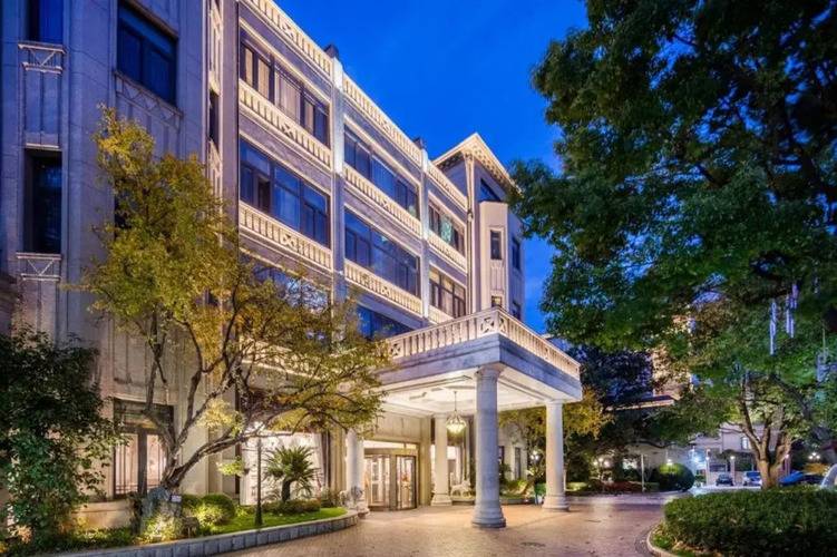 Горящий тур в Китай — отель Donghu Collection Hotel Shanghai (Шанхай)