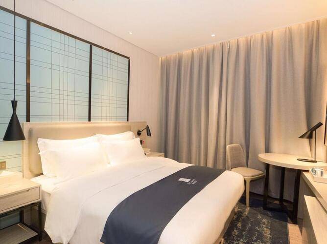 Echarm International Hotel Canton Tower Pazhou Convention And Exhibition Center Lujiang Metro Station Branch - Free Shuttle Bus To Canton Fair Complex During Canton Fair Period