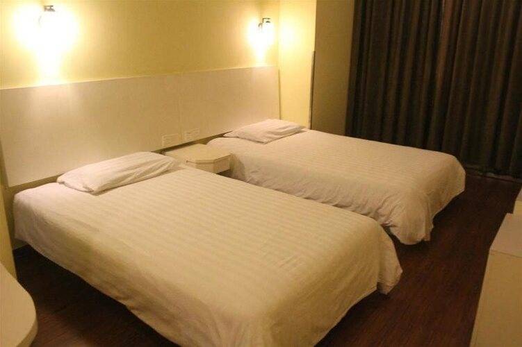 Homeinn Selected Guangzhou Zhujiang New Town Wuyangcun Metro Station Branch