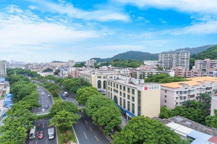 Borrman Hotel Guangzhou Meihua Garden Metro Station