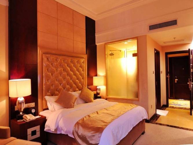 Yuexiu Hotel Guangzhou,Curio Collection By Hilton-Free Shuttle Between Hotel And Exhibition Center During Canton Fair & Exhibitor Registration Counter