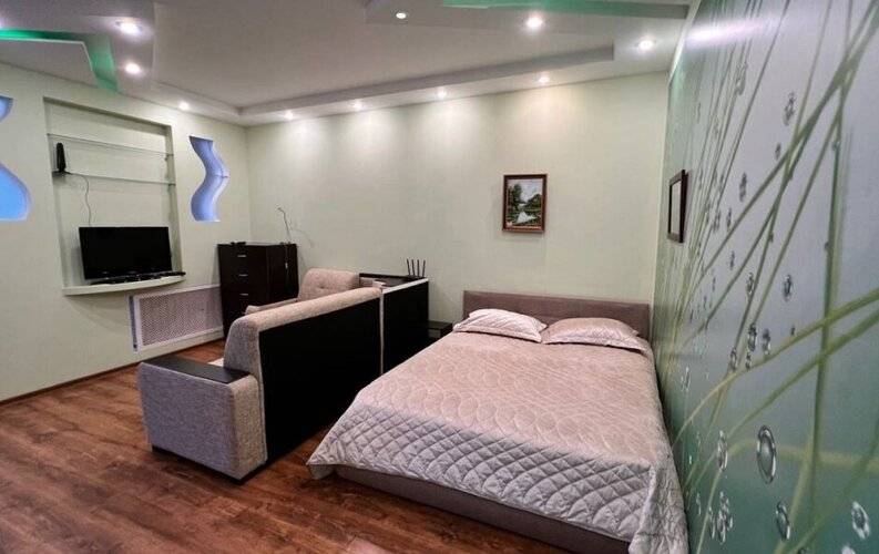 На Дмитриевой