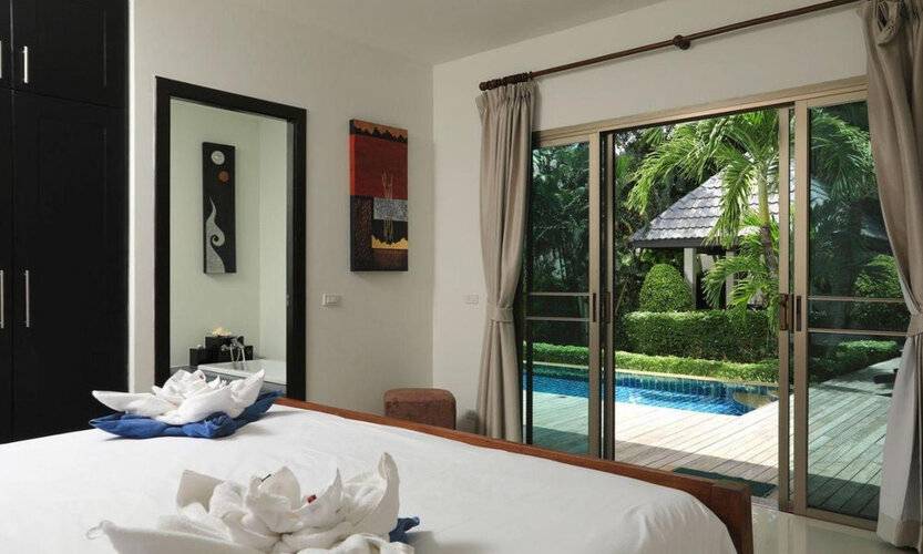 Villa Heni | Private Pool 3br Villa | Naiharn Beach