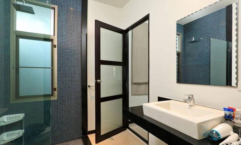 Villa Heni | Private Pool 3br Villa | Naiharn Beach