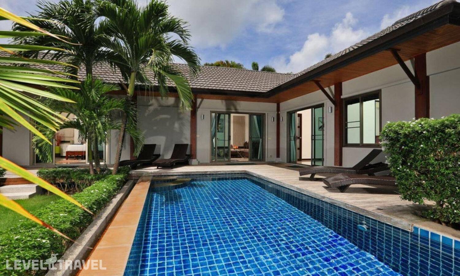 Отель Villa Heni | Private Pool 3br Villa | Naiharn Beach — Най Харн, Таиланд