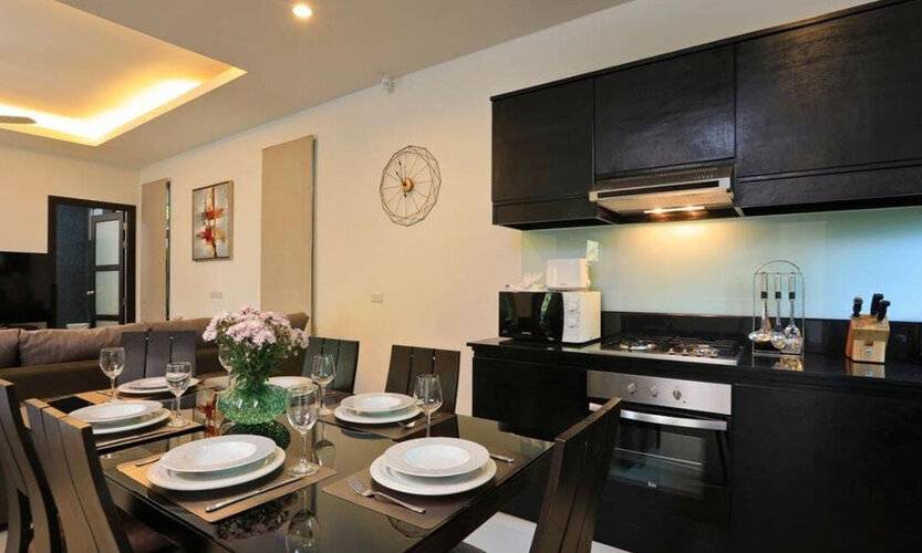 Villa Heni | Private Pool 3br Villa | Naiharn Beach