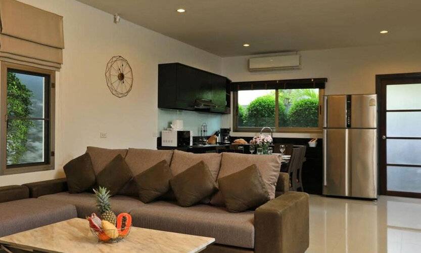 Villa Heni | Private Pool 3br Villa | Naiharn Beach