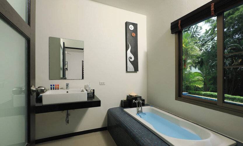 Baan Bua Estate By Tropiclook