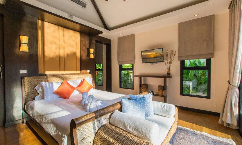 Tulip Pool Villa