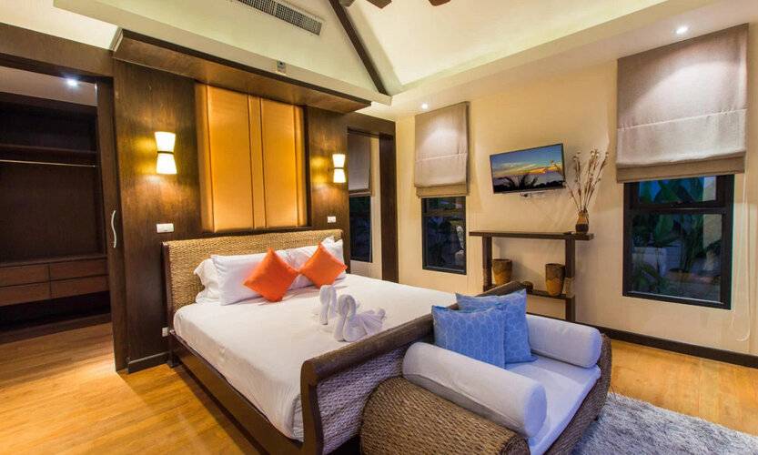 Tulip Pool Villa